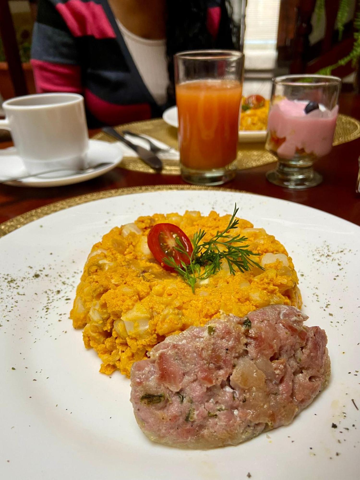 Coronel 4* Cuenca