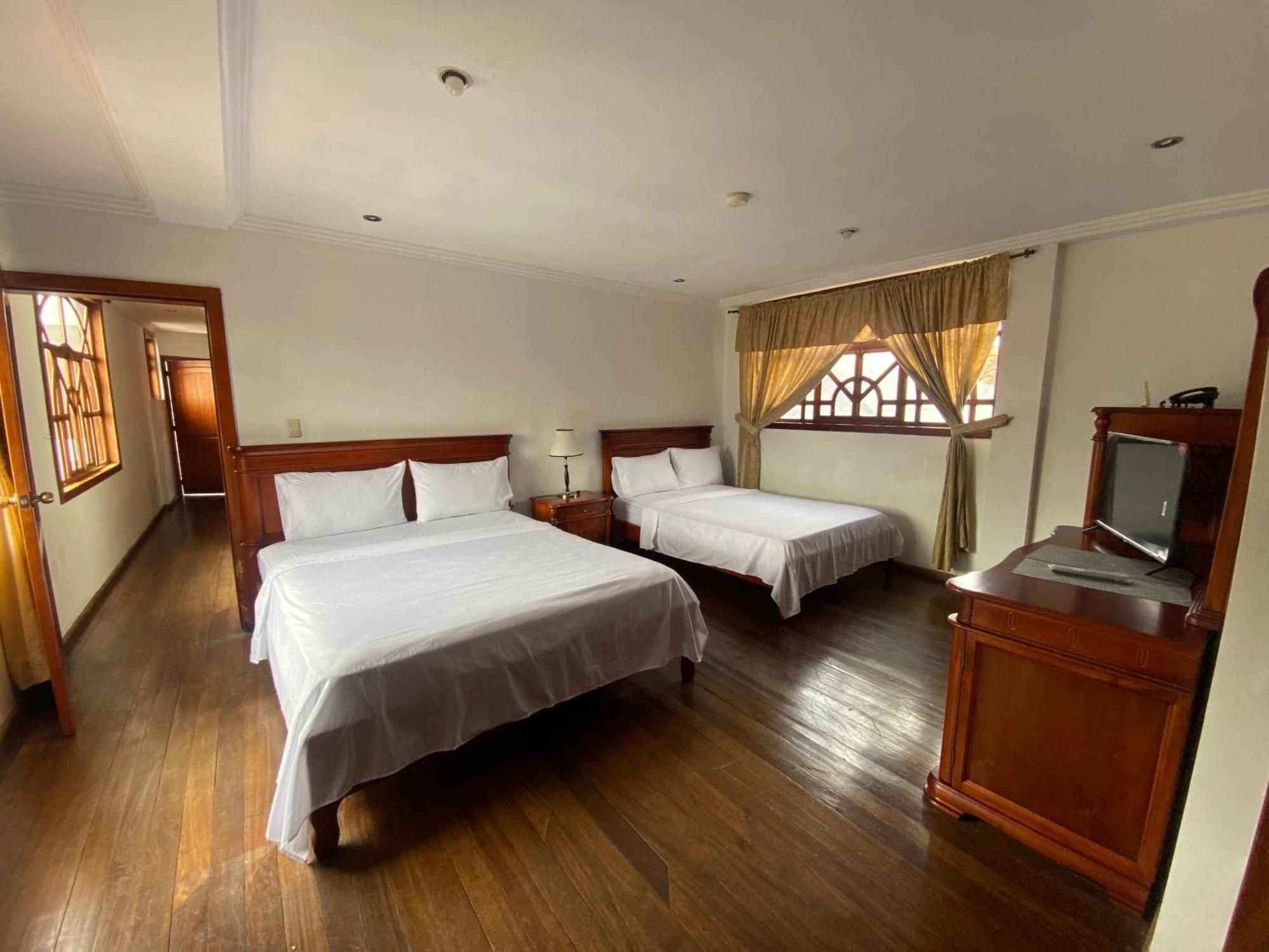Coronel Hotel Cuenca